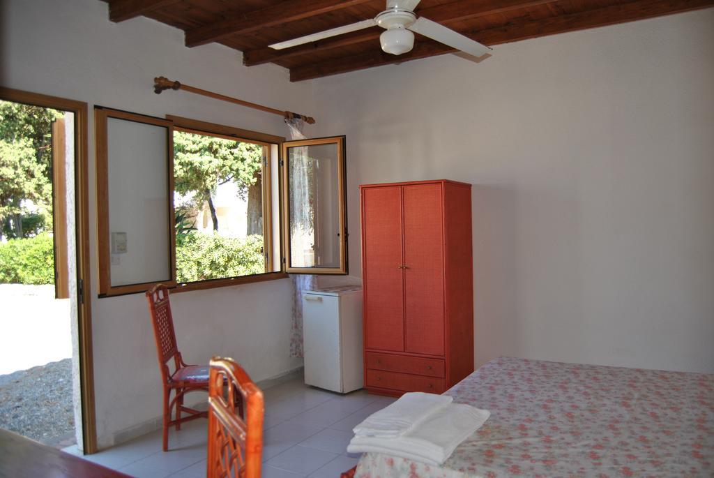 Camping B&B Gioiosa Gioiosa Marea Zewnętrze zdjęcie